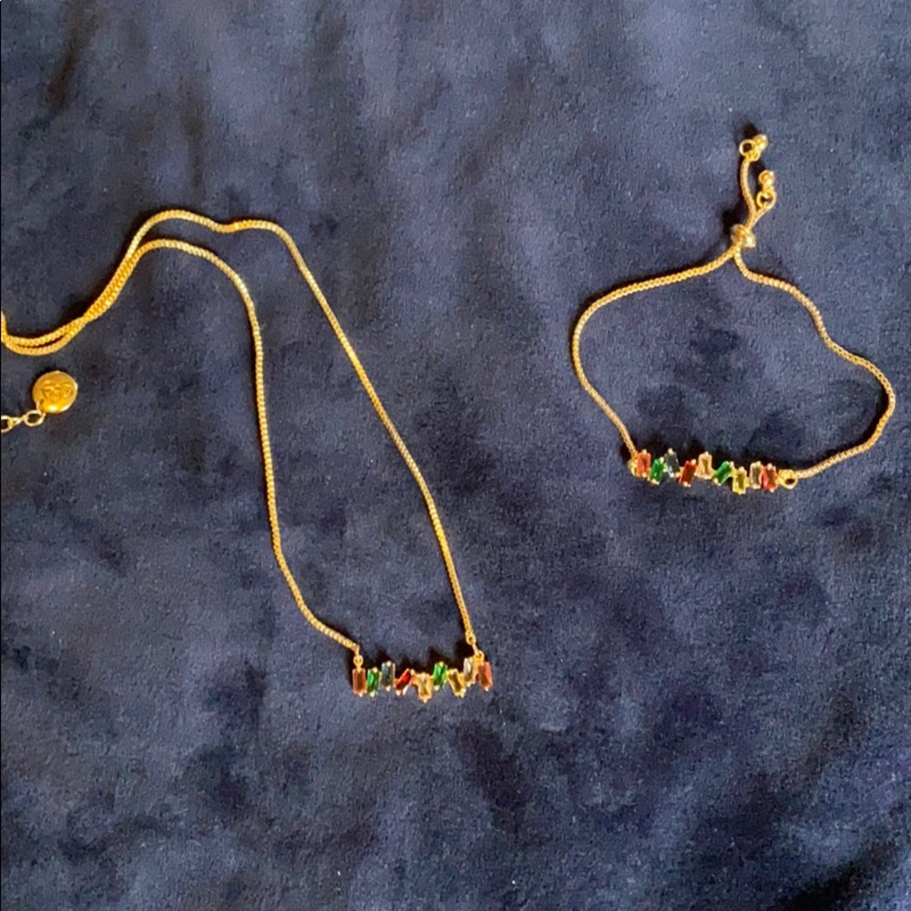 Necklace and bracelet set
